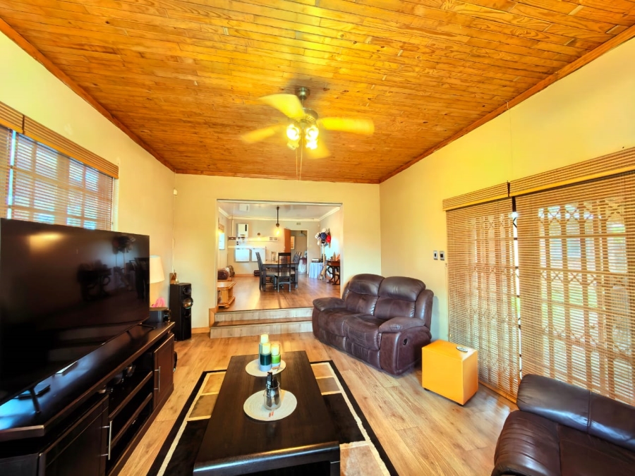 4 Bedroom Property for Sale in Vaalpark Free State